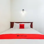 Reddoorz @ Raya Ngagel 2