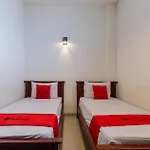 Reddoorz @ Raya Ngagel 2