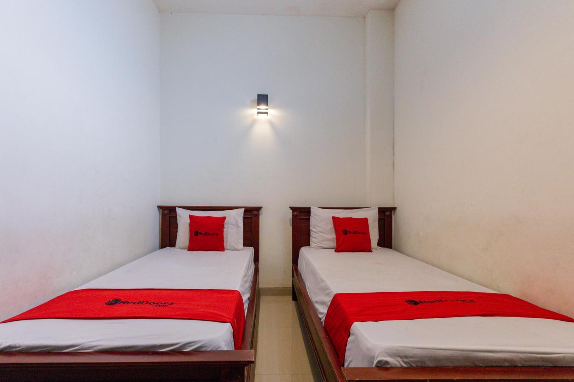 Reddoorz @ Raya Ngagel 2 Surabaya